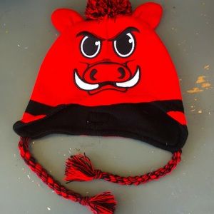 Big red fighting Razorback kids beanie by zazootz